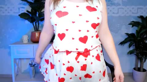 fiora online show from November 2025 02:27:02 PM