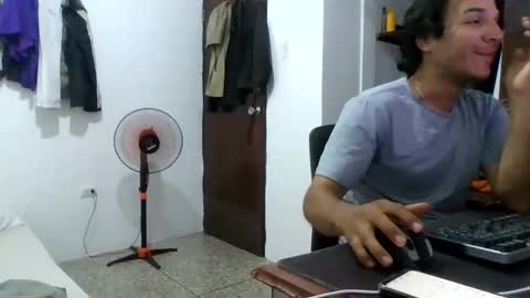 Snapshot of firefeelings chatting on December 2024 10:03:02 PM Ricardo online show from December 2024 10:03:02 PM