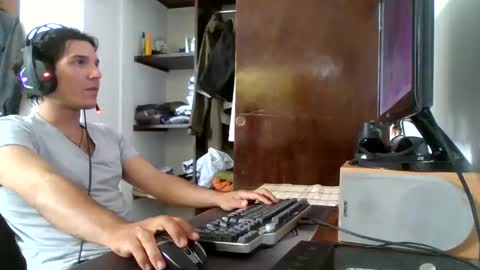 Snapshot of firefeelings chatting on January 2025 04:59:01 PM Ricardo online show from January 2025 04:59:01 PM