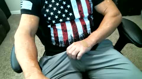 fitguy40 online show from February 2026 08:12:02 PM