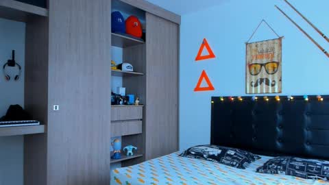 Elias Valencia online show from February 2025 10:21:01 PM