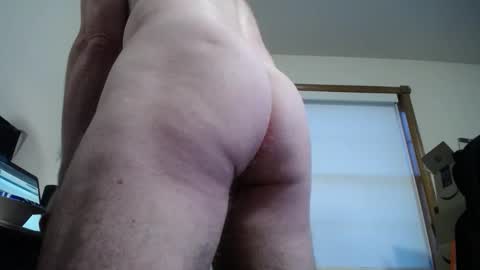  Links in Bio below online show from November 2025 12:30:01 PM