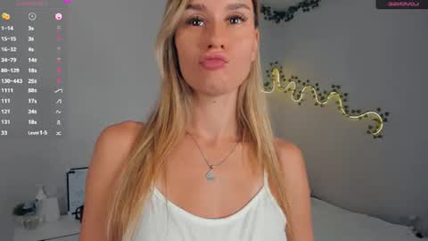 Snapshot of fizana chatting on July 2026 01:22:01 AM Kira online show from July 2026 01:22:01 AM