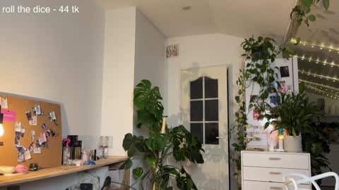 Eva online show from December 2024 04:38:01 PM