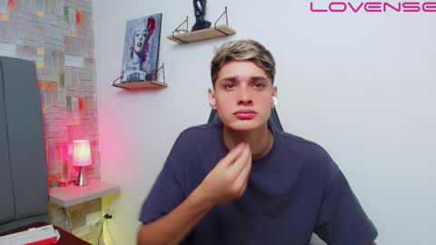 Snapshot of flaquito___ chatting on April 2026 08:57:02 PM Flaquito online show from April 2026 08:57:02 PM