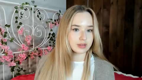 Amina online show from November 2025 03:16:02 PM