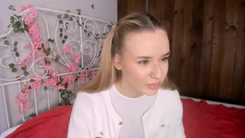 Amina online show from November 2025 11:13:02 AM