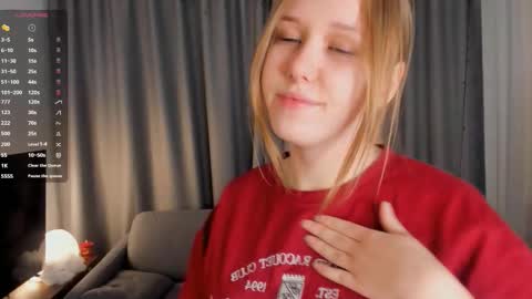 Snapshot of flirtbubble chatting on February 2026 08:13:01 PM Doloras online show from February 2026 08:13:01 PM