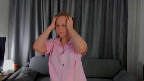 Snapshot of flirtbubble chatting on February 2026 08:07:02 PM Doloras online show from February 2026 08:07:02 PM