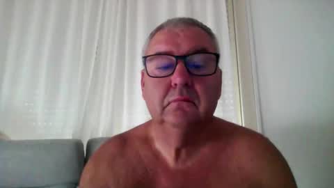 flo221222 online show from February 2026 01:10:01 PM