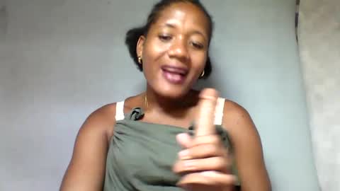 Snapshot of florencia011 chatting on February 2025 05:16:01 PM florencia011 online show from February 2025 05:16:01 PM