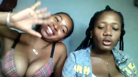 Snapshot of florencia011 chatting on February 2025 04:18:02 AM florencia011 online show from February 2025 04:18:02 AM