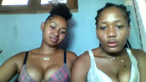 Snapshot of florencia011 chatting on February 2025 11:33:01 AM florencia011 online show from February 2025 11:33:01 AM