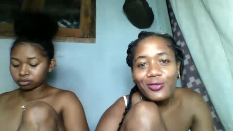 Snapshot of florencia011 chatting on February 2025 08:25:01 PM florencia011 online show from February 2025 08:25:01 PM