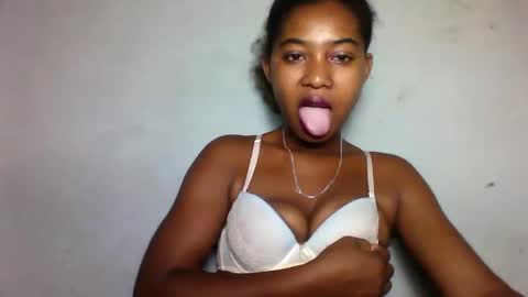 Snapshot of florencia011 chatting on March 2025 10:42:01 PM florencia011 online show from March 2025 10:42:01 PM