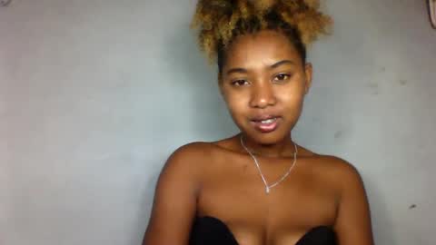 Snapshot of florencia011 chatting on March 2025 09:24:02 AM florencia011 online show from March 2025 09:24:02 AM