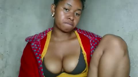 Snapshot of florencia011 chatting on October 2025 12:33:01 AM florencia011 online show from October 2025 12:33:01 AM