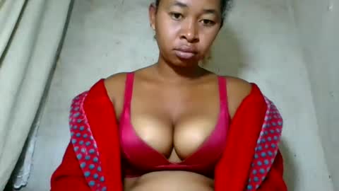 Snapshot of florencia011 chatting on June 2026 09:04:01 PM florencia011 online show from June 2026 09:04:01 PM