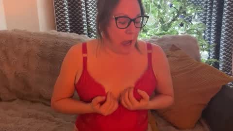 Snapshot of flossyishot chatting on December 2024 11:20:02 PM flossyishot online show from December 2024 11:20:02 PM