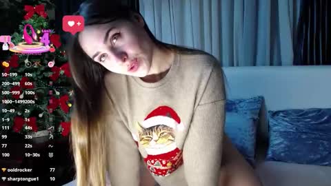 Snapshot of flouvet chatting on December 2025 08:42:02 AM Flouvet online show from December 2025 08:42:02 AM