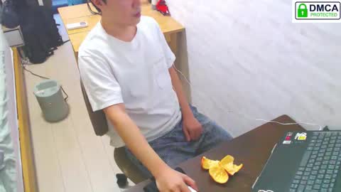 Snapshot of flowerbox chatting on January 2026 07:46:02 AM flowerbox online show from January 2026 07:46:02 AM