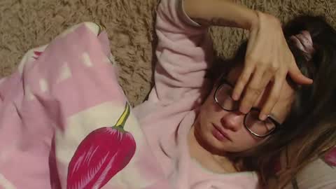 Snapshot of flowercandydoll chatting on December 2024 08:42:01 PM say meow and send tip online show from December 2024 08:42:01 PM