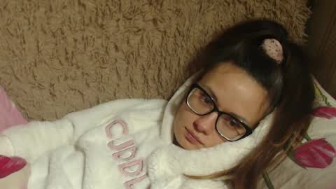 Snapshot of flowercandydoll chatting on December 2024 07:46:02 PM say meow and send tip online show from December 2024 07:46:02 PM