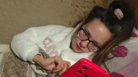 Snapshot of flowercandydoll chatting on December 2024 07:03:02 PM say meow and send tip online show from December 2024 07:03:02 PM