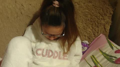 Snapshot of flowercandydoll chatting on December 2024 02:25:02 AM say meow and send tip online show from December 2024 02:25:02 AM