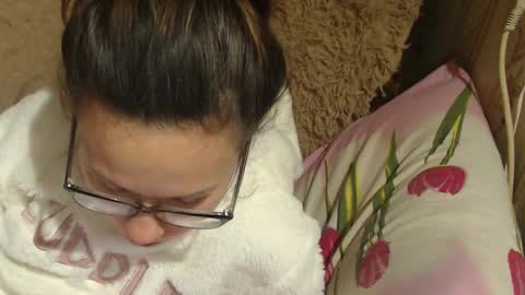 Snapshot of flowercandydoll chatting on December 2024 01:16:02 PM say meow and send tip online show from December 2024 01:16:02 PM