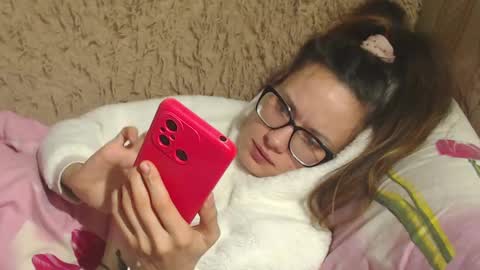 Snapshot of flowercandydoll chatting on December 2024 10:39:01 PM say meow and send tip online show from December 2024 10:39:01 PM