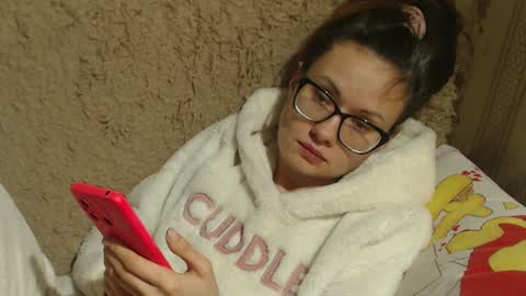 Snapshot of flowercandydoll chatting on January 2025 02:41:01 PM say meow and send tip online show from January 2025 02:41:01 PM