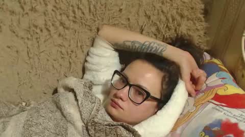 Snapshot of flowercandydoll chatting on February 2025 11:48:01 PM say meow and send tip online show from February 2025 11:48:01 PM