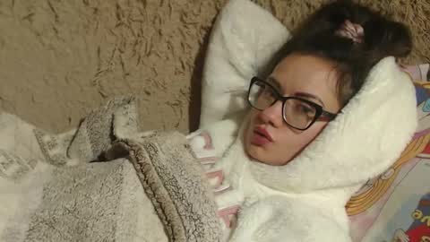 Snapshot of flowercandydoll chatting on February 2025 12:06:02 AM say meow and send tip online show from February 2025 12:06:02 AM