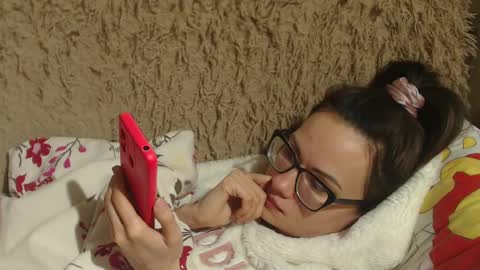 Snapshot of flowercandydoll chatting on February 2025 06:16:01 PM say meow and send tip online show from February 2025 06:16:01 PM