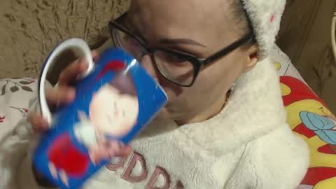 Snapshot of flowercandydoll chatting on February 2025 10:11:01 PM say meow and send tip online show from February 2025 10:11:01 PM