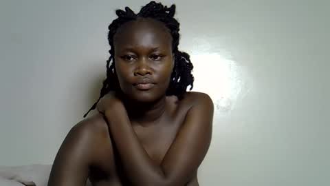 flowerdiva002 online show from November 2025 10:18:02 PM