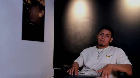 Snapshot of floyd212_vibes chatting on March 2026 12:20:01 PM floyd online show from March 2026 12:20:01 PM