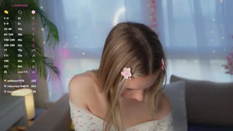 Snapshot of fluffy_angel chatting on February 2025 11:10:02 AM Adeline online show from February 2025 11:10:02 AM