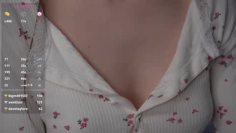 Snapshot of fluffy_angel chatting on March 2025 11:28:01 AM Adeline online show from March 2025 11:28:01 AM