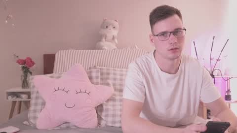 Snapshot of fluffy_hat chatting on January 2025 07:36:01 AM Fluffy and Krut online show from January 2025 07:36:01 AM