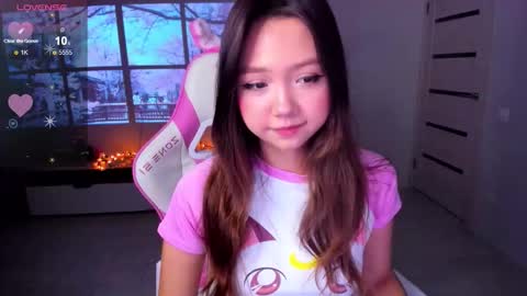 Snapshot of fluffy_rose chatting on November 2025 12:53:02 AM Rose online show from November 2025 12:53:02 AM