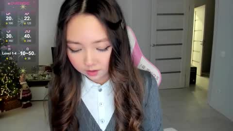 Snapshot of fluffy_rose chatting on December 2025 04:07:02 AM Rose online show from December 2025 04:07:02 AM