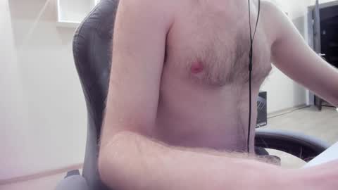 Snapshot of fluffycat_ chatting on February 2025 12:06:02 PM fluffycat online show from February 2025 12:06:02 PM