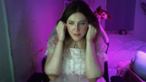 Snapshot of fluxsux chatting on September 2025 01:55:01 PM Flux online show from September 2025 01:55:01 PM