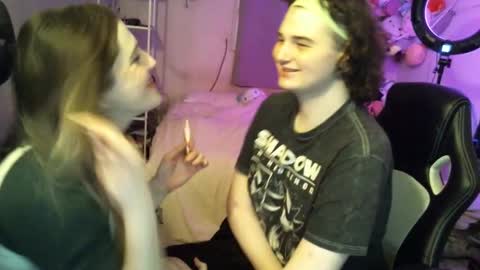 Snapshot of fluxsux chatting on February 2026 02:38:01 PM Flux online show from February 2026 02:38:01 PM