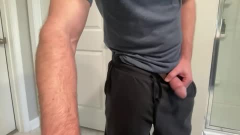 Snapshot of flyersguy84 chatting on January 2026 04:09:01 PM Average Joe online show from January 2026 04:09:01 PM