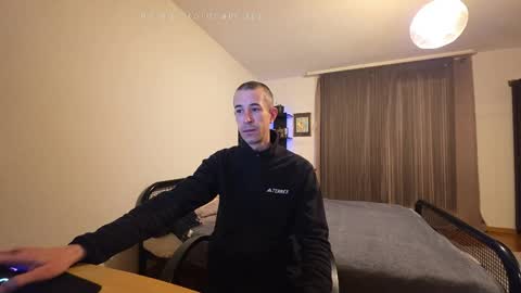 flyhigh92 online show from April 2026 06:13:02 PM