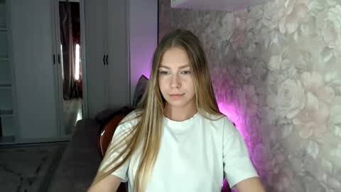 Molli  Ready for any play with you. Hottest show in pvt  Help a student earn big tokens  online show from October 2025 01:54:02 PM