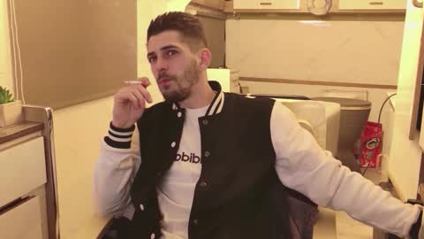 independent model online show from February 2026 05:33:01 PM